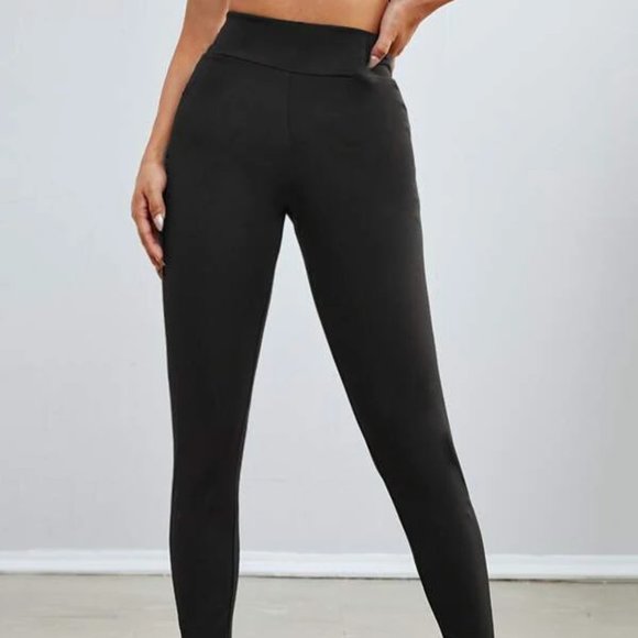 Black Cropped High Waisted Soft Leggings in S - Picture 2 of 3